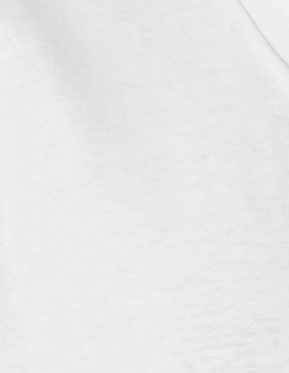 Playera cuello V para hombre 7