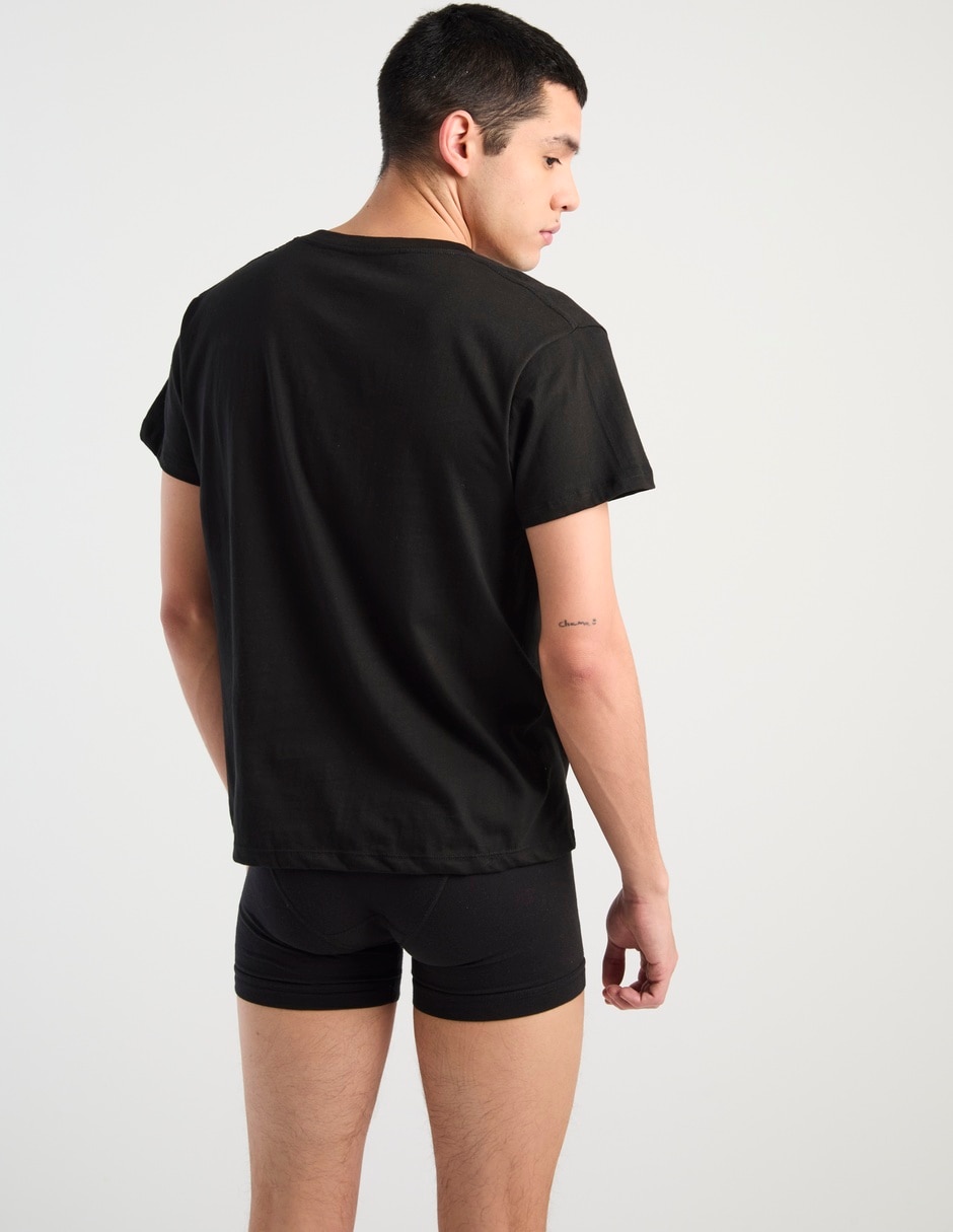 Set playera cuello V para hombre 2