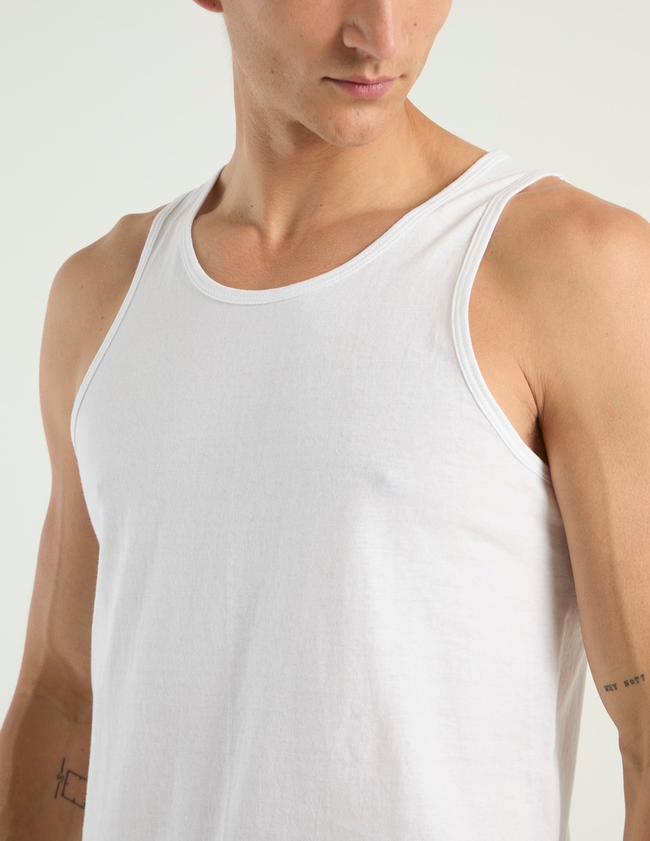 Set camiseta cuello redondo para hombre 4